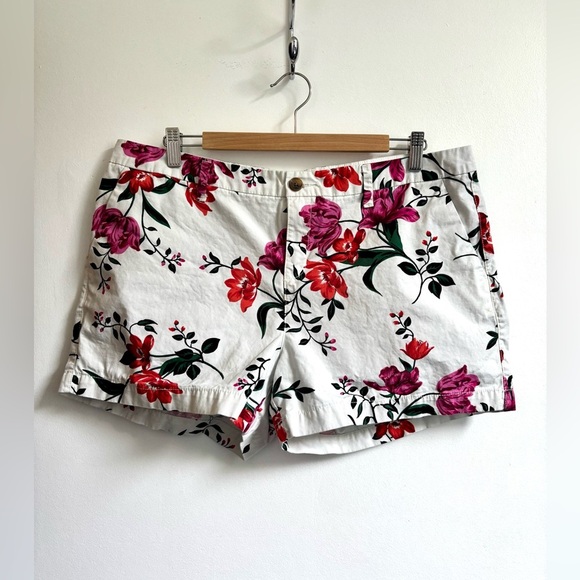 Floral Shorts - Picture 1 of 5